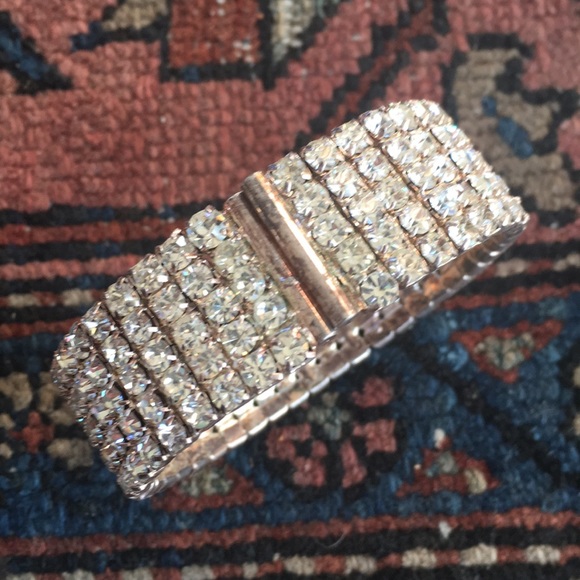 Glam Rhinestone Bracelet - Picture 2 of 3